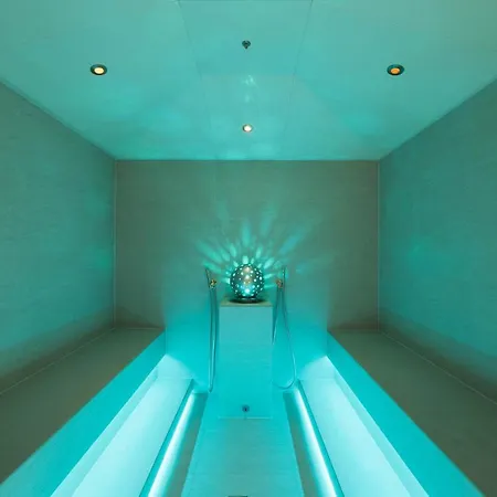 Premium Activehotel Bergkoenig Отель Нойштифт-им-Штубайталь