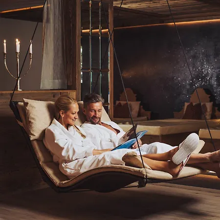 Отель Premium Activehotel Bergkoenig Нойштифт-им-Штубайталь
