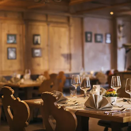 Premium Activehotel Bergkoenig 4* Нойштифт-им-Штубайталь