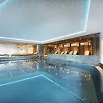 بريميوم أكتيفهوتيل بيرغكونيغ