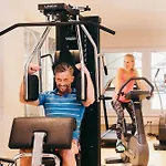 بريميوم أكتيفهوتيل بيرغكونيغ 4*