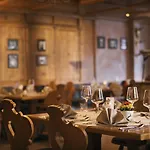 بريميوم أكتيفهوتيل بيرغكونيغ 4* نيوستيف ام ستوبيتا