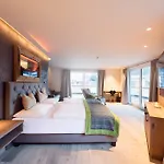 بريميوم أكتيفهوتيل بيرغكونيغ فندق