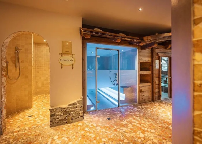 بريميوم أكتيفهوتيل بيرغكونيغ