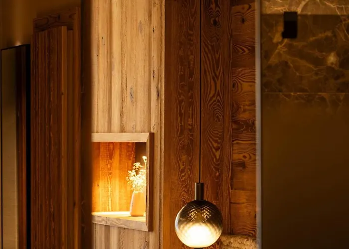 بريميوم أكتيفهوتيل بيرغكونيغ 4*