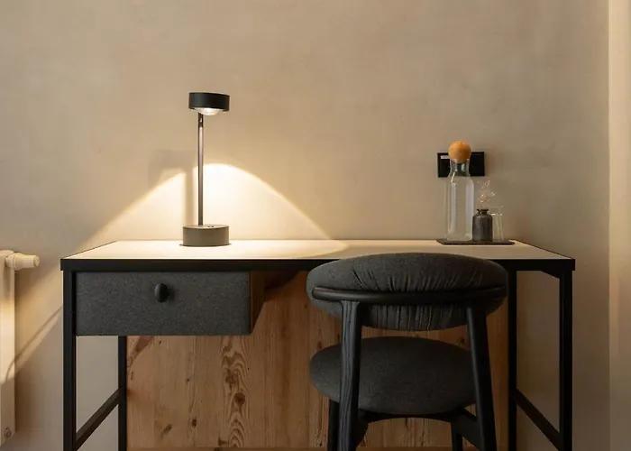 بريميوم أكتيفهوتيل بيرغكونيغ نيوستيف ام ستوبيتا