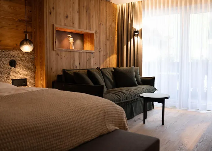 فندق بريميوم أكتيفهوتيل بيرغكونيغ 4*