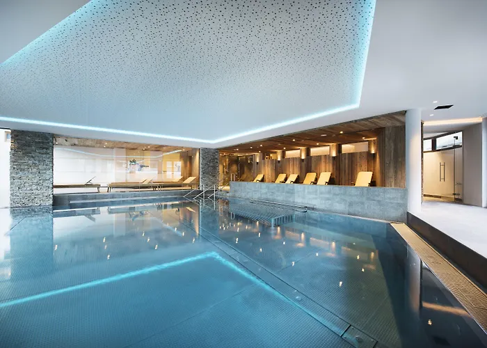 بريميوم أكتيفهوتيل بيرغكونيغ