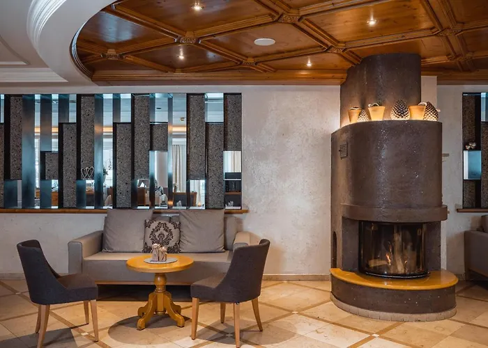 بريميوم أكتيفهوتيل بيرغكونيغ فندق نيوستيف ام ستوبيتا